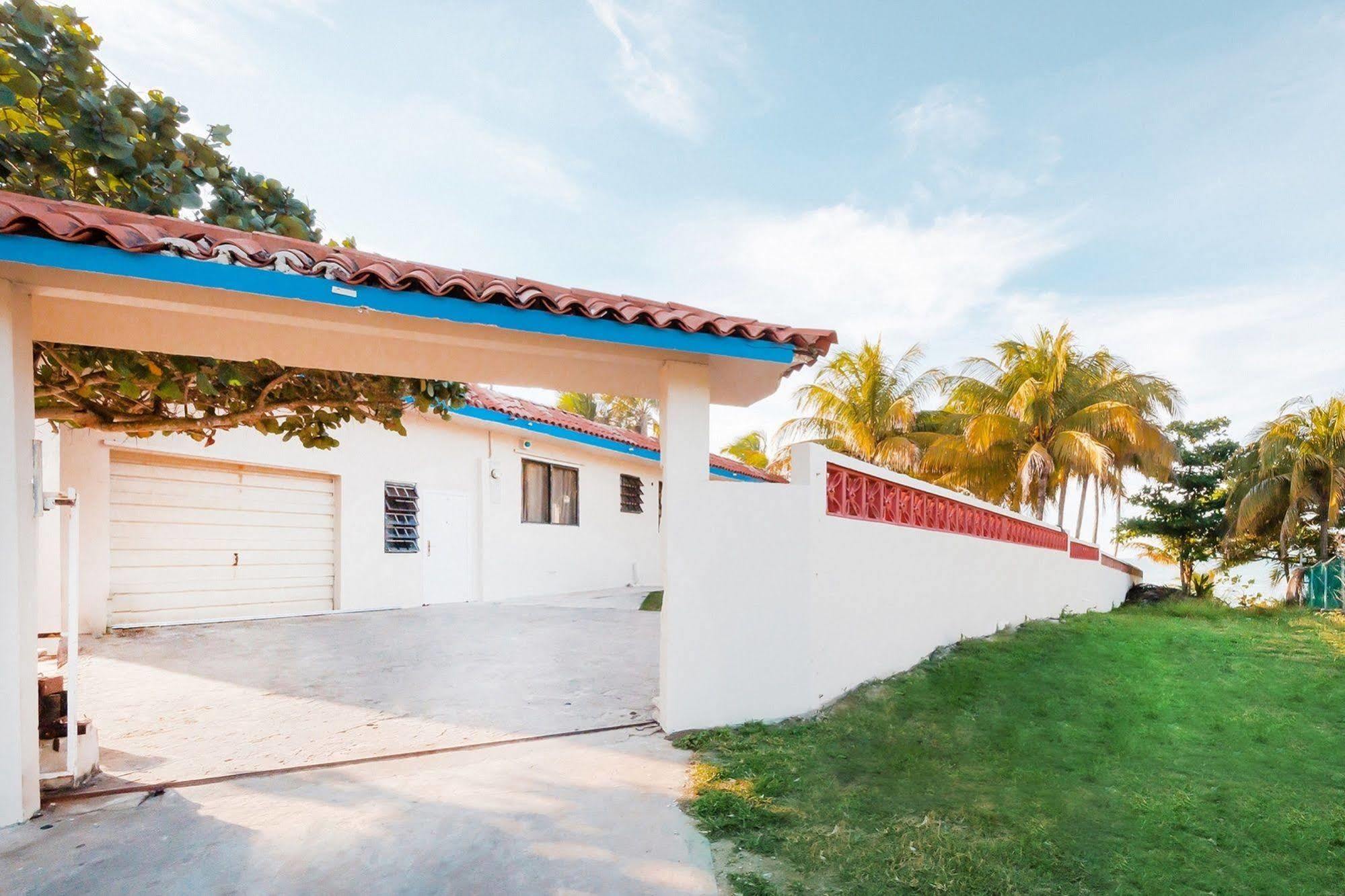 Islote Ventana Al Atlantico At Arecibo 681 Ocean Drive 아파트 외부 사진