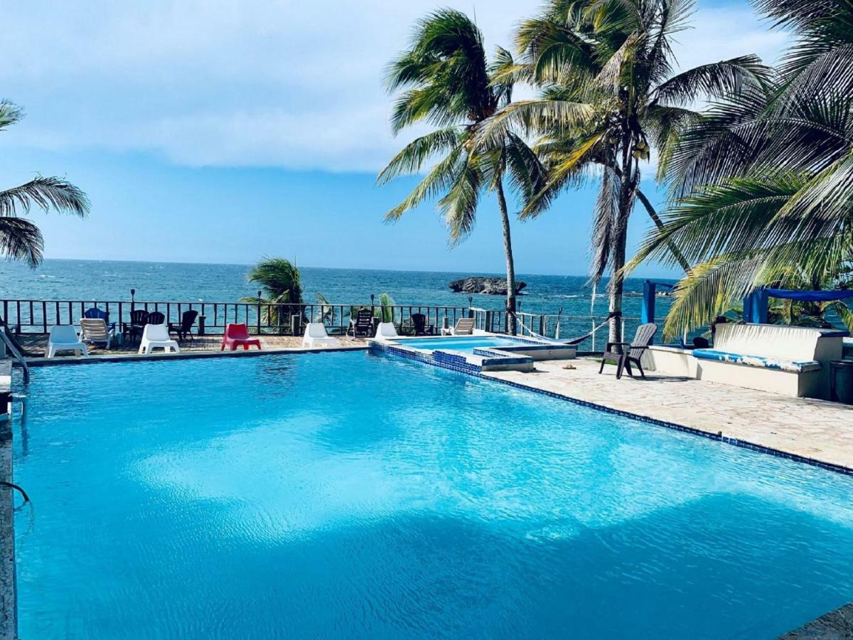 Islote Ventana Al Atlantico At Arecibo 681 Ocean Drive 아파트 외부 사진